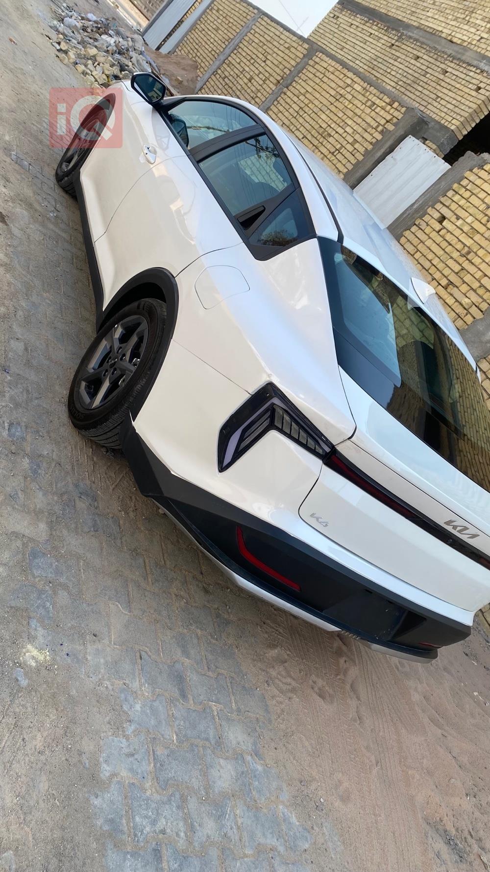 Kia K4